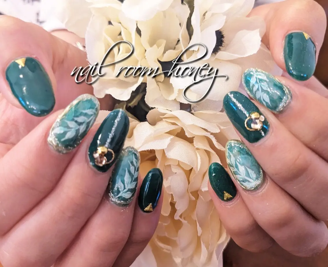 ネイル アートネイル グリーン nail room  honeyのネイルデザイン