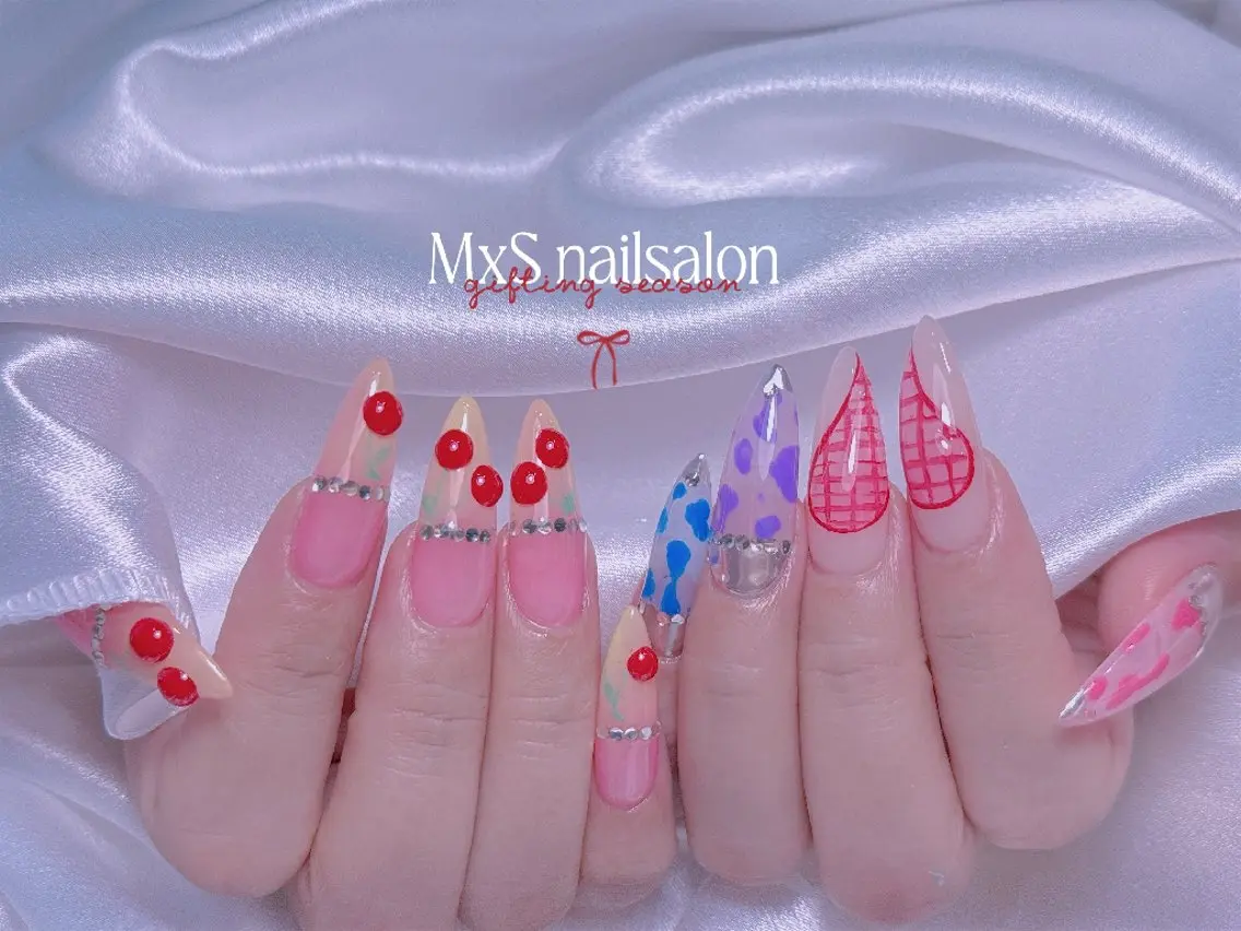 ネイル ハンドネイル ハンドケア MxS リィリィのネイルデザイン