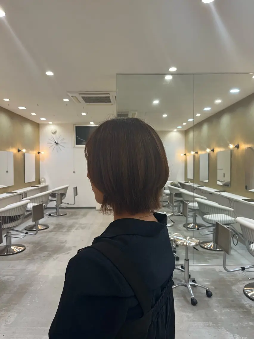 ショート ボブ くびれヘア 外ハネヘア カット topa/高井 菜緒のヘアスタイル