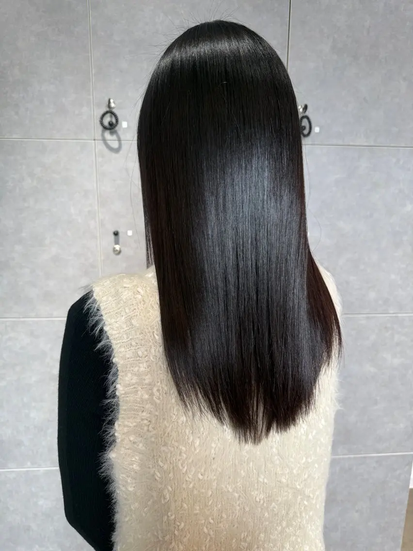 セミロング 🤍透明感カラー🤍 三浦瑠璃のヘアスタイル