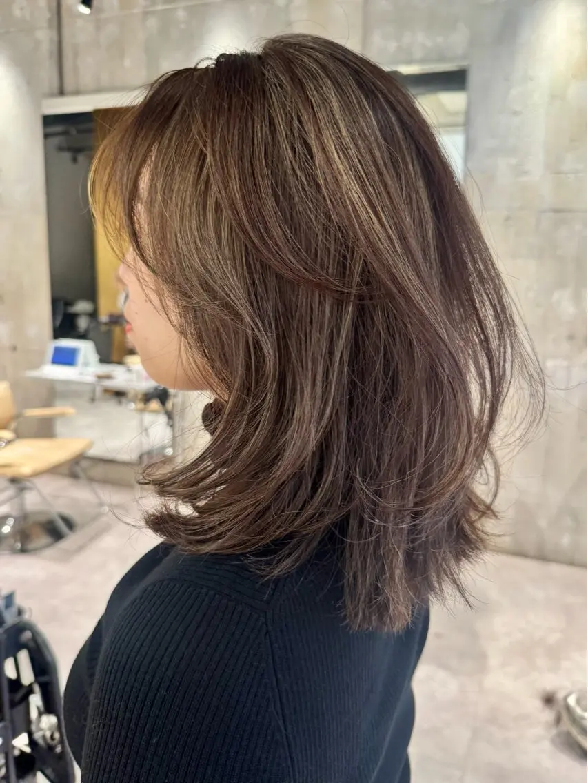 セミロング カラー カット ヘアカラー トリートメント ☀️海外レイヤー 🇺🇸/ヒナコのヘアスタイル