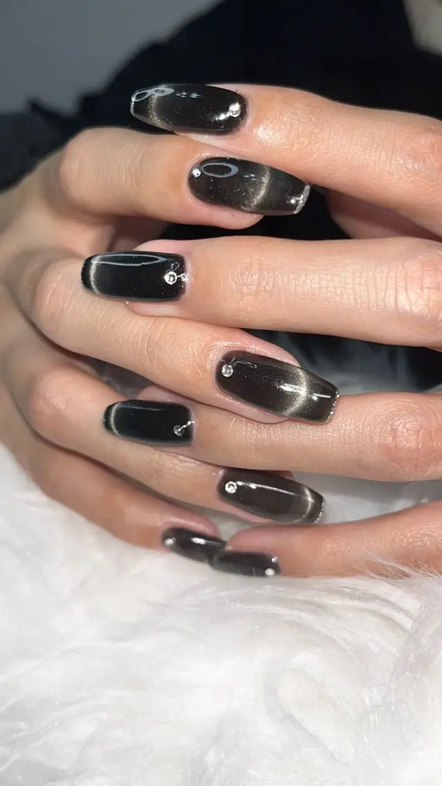 ネイル アートネイル マグネットネイル ニュアンスネイル ワンカラーネイル シンプルネイル ハンドネイル プライベートサロン N's Nailのネイルデザイン