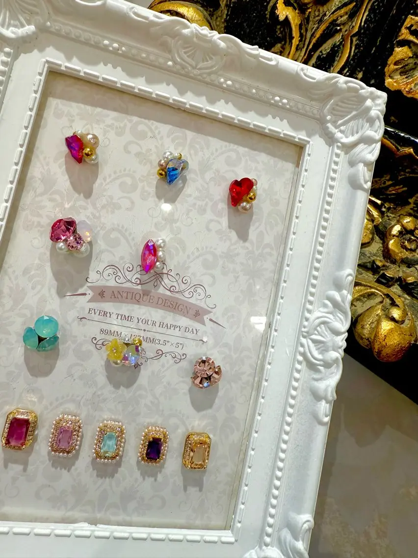 ネイル ワンカラーネイル ストーンネイル Nail Salon EVICHUのネイルデザイン