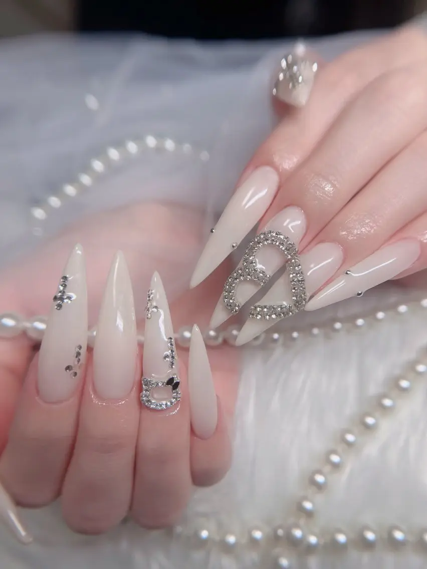 ネイル オーロラネイル フレンチネイル ジェルネイル ハロウィン キラキラネイル ハンドネイル Hbaby nailのネイルデザイン