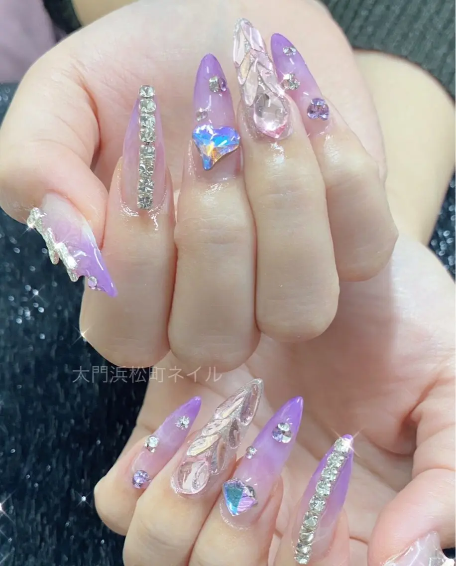 【つけ放題】持ち込みデザイン💎やり放題他店オフ無料キャラクターネイル3Dパーツつけ放題のせ放題💅個性ネイルゴージャスの写真
