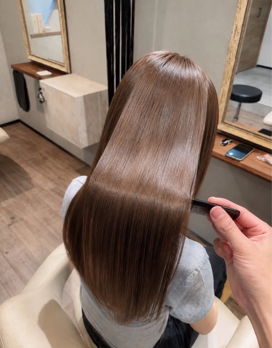 セミロング ミルクティーブラウン 髪質改善 カット ヘアカラー 艶髪カラー/髪質改善 細貝 舞利のヘアスタイル