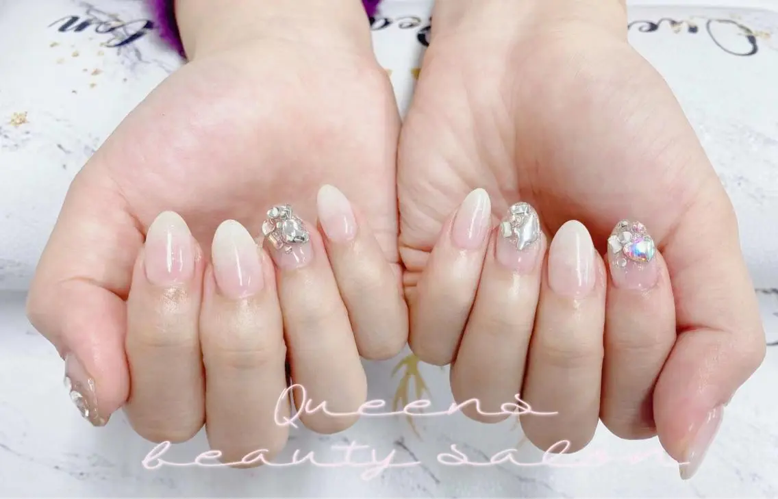 ネイル ハンドネイル Queens ciciのネイルデザイン