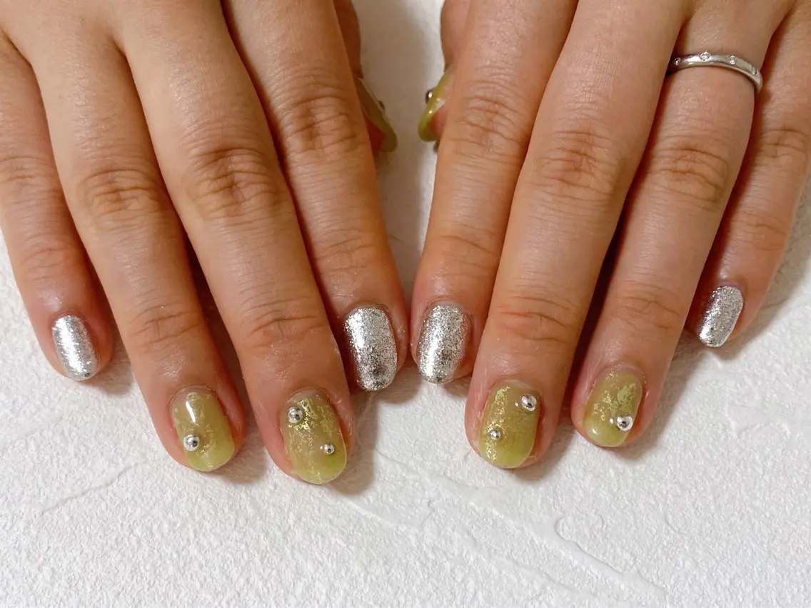 ネイル オーロラネイル フットネイル フレンチネイル ジェルネイル 韓国ネイル ハンドネイル kiki nail たまプラーザのネイルデザイン