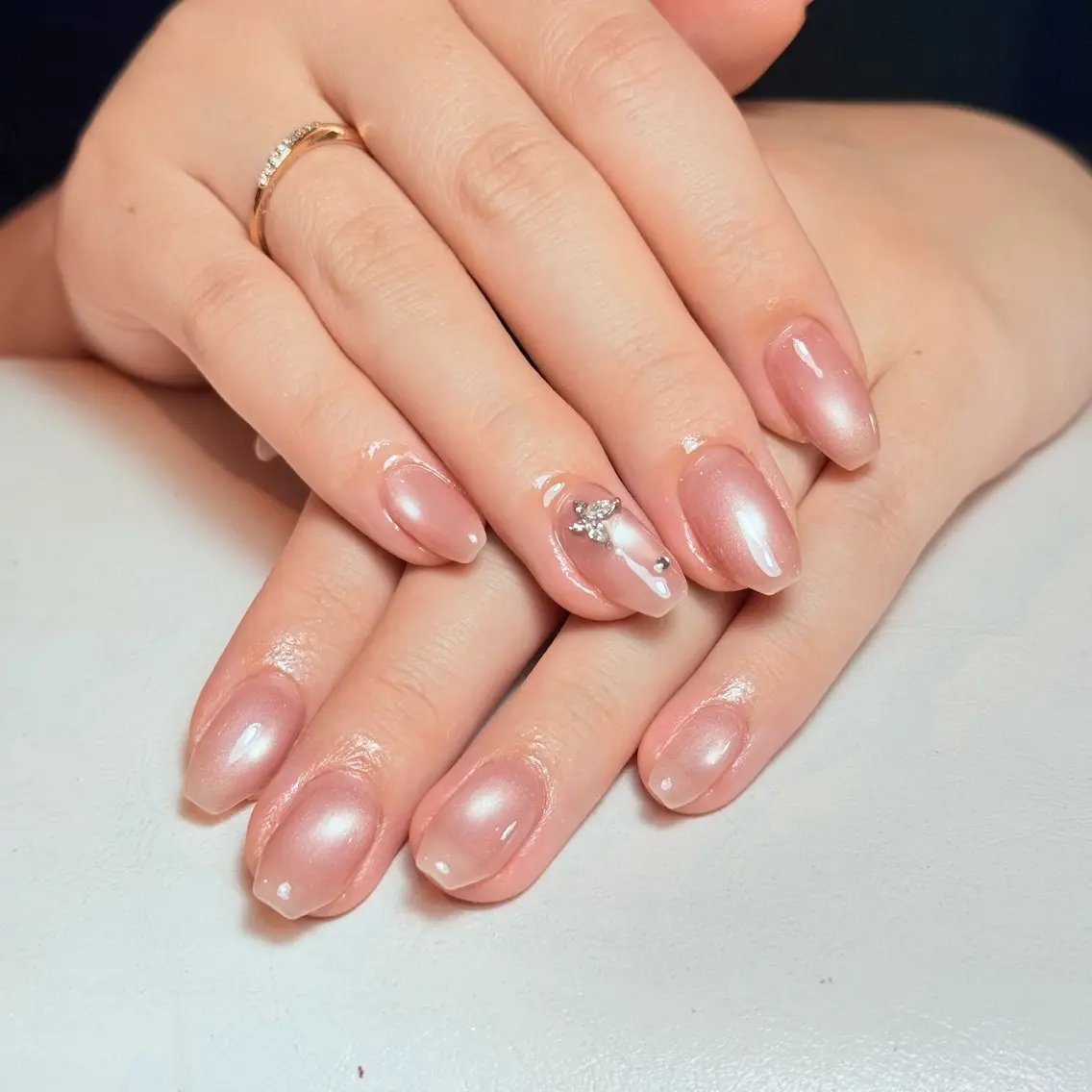ネイル チークネイル フレンチネイル グラデーション キラキラネイル 韓国ネイル ハンドネイル Risa_ Nailのネイルデザイン