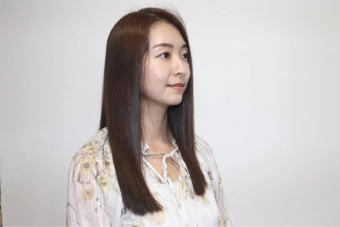 セミロング カラー ピンクカラー 川上 恵里香のヘアスタイル