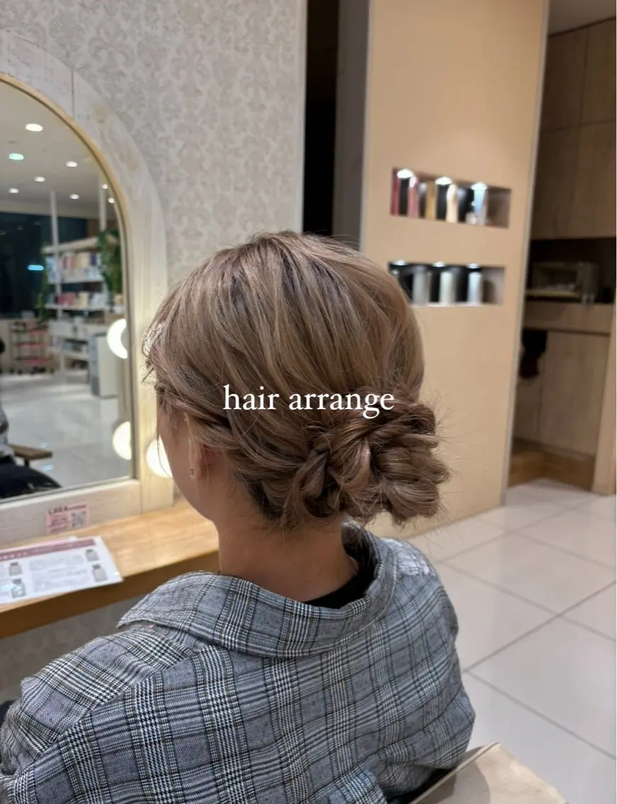 セミロング ヘアアレンジ ヘアセット ブリーチなしカラー/ 暖色カラー/艶カラーのヘアスタイル