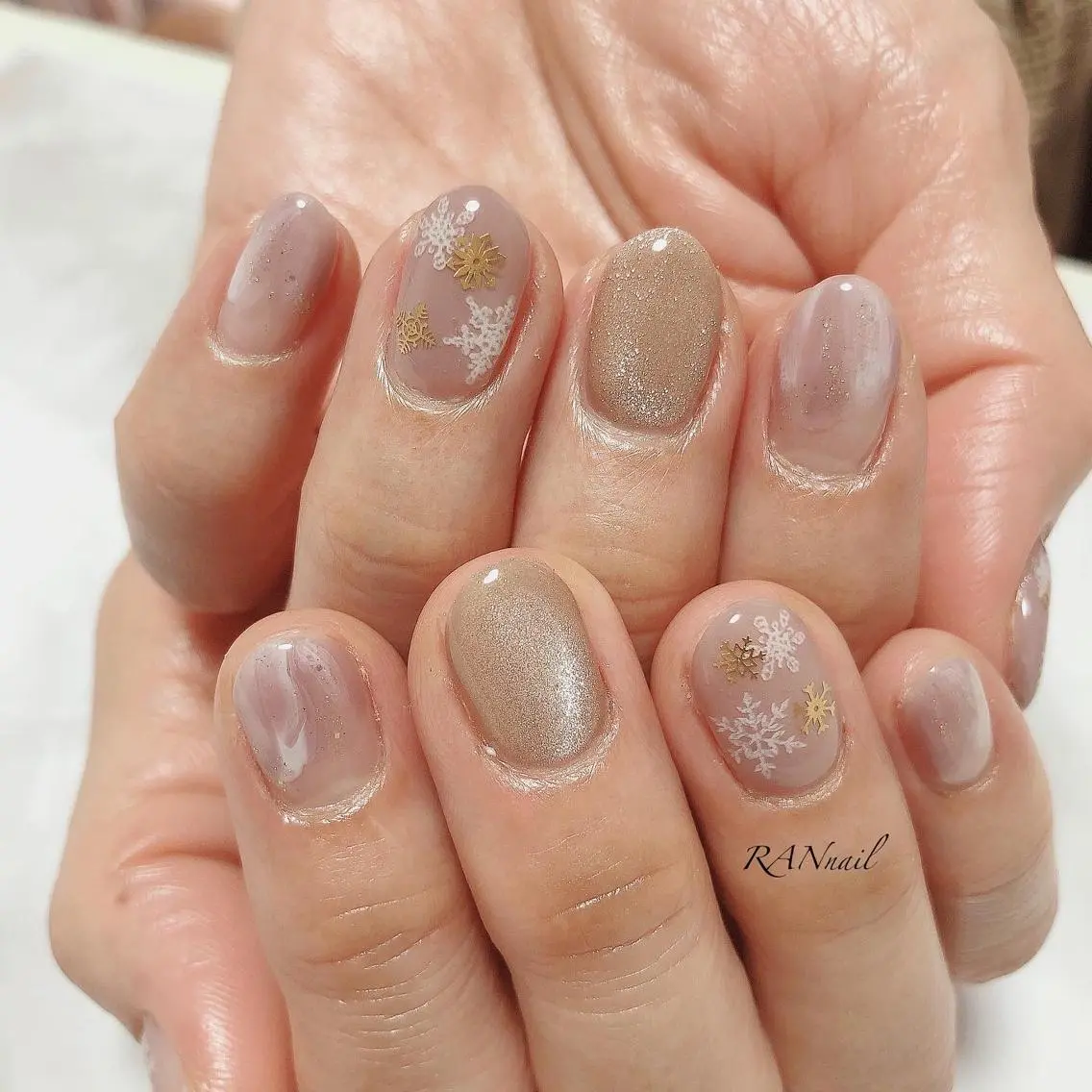 ネイル キラキラネイル ラメ(グリッター) オフィスネイル ピンク シンプルネイル RAN nailのネイルデザイン