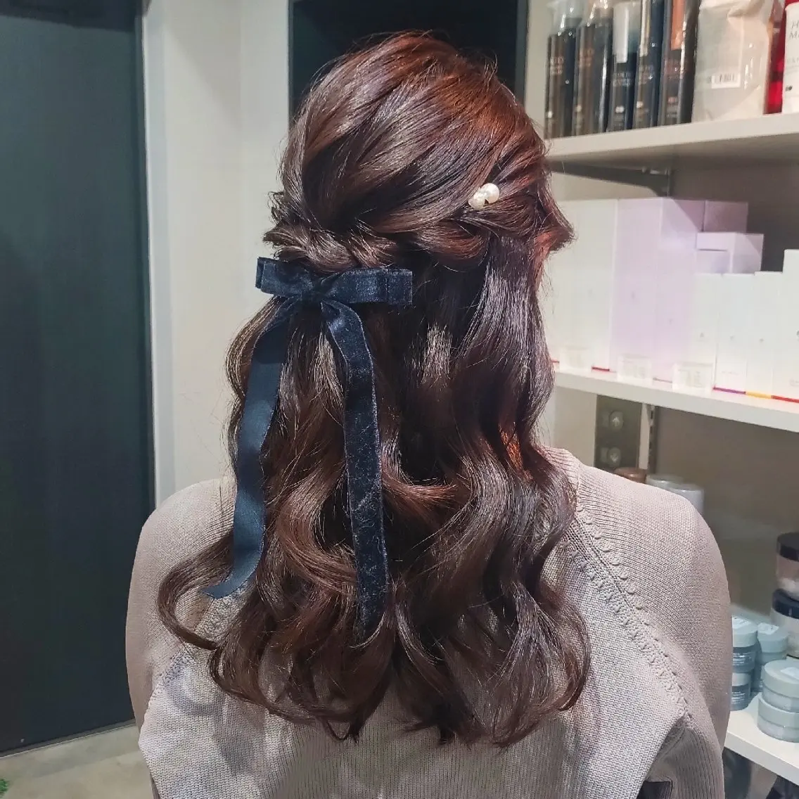 セミロング ヘアアレンジ ヘアセット ヘアアレンジ/柔らか 艶カラー/AKARIのヘアスタイル