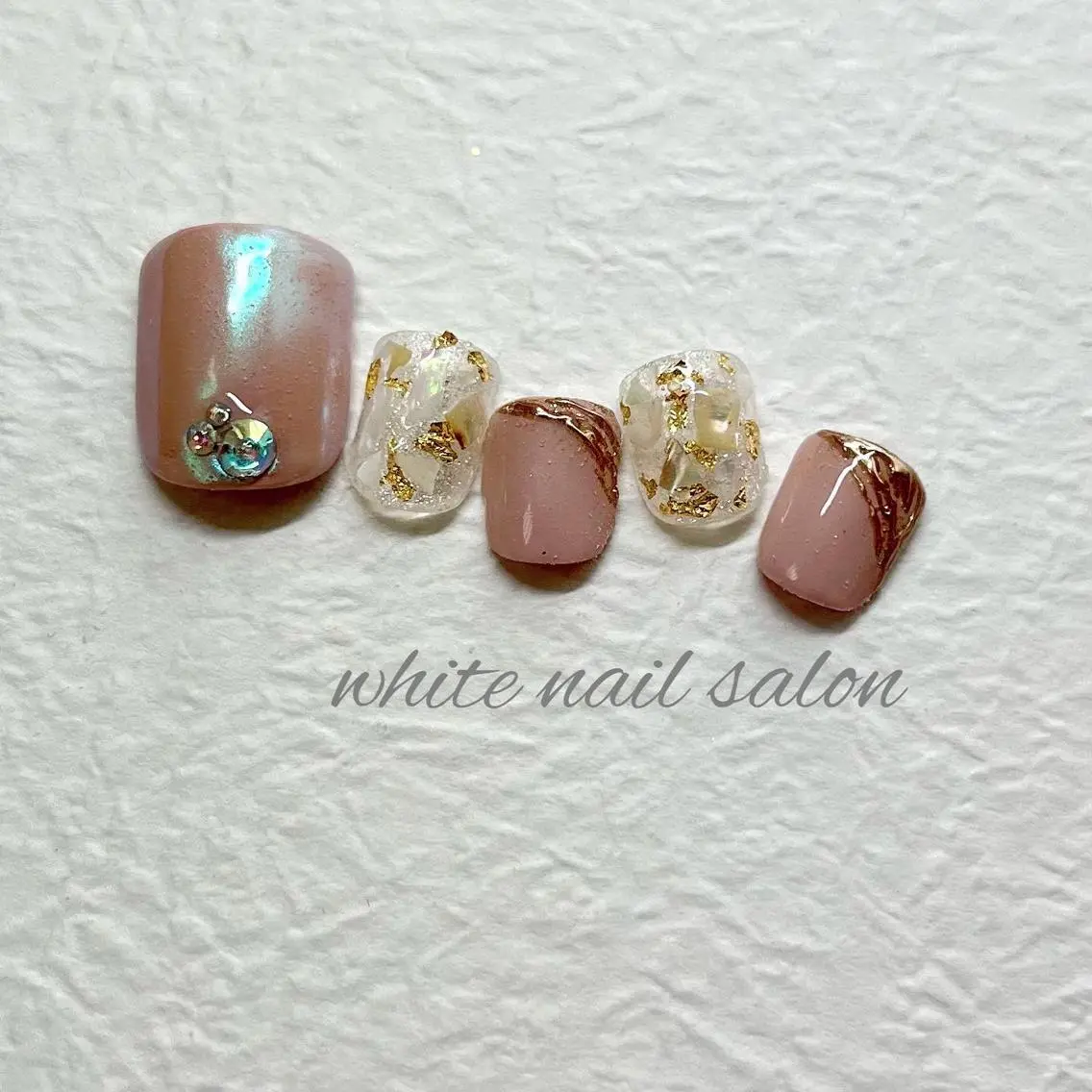 ネイル フットネイル ジェルネイル ハードジェル ラメ(グリッター) 持ち込み フットネイル white nail salonのネイルデザイン