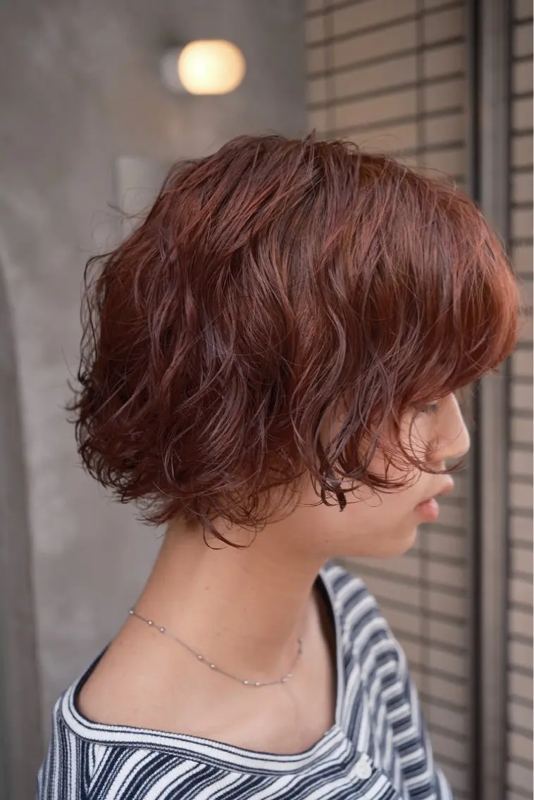 ショートorボブカットorウルフ、レイヤーカット & ヘアカラーの写真
