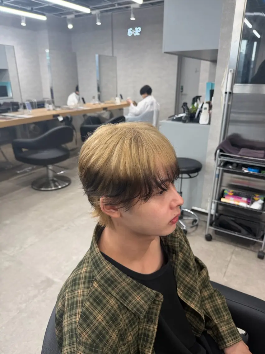 カラー メンズ メンズブリーチ ブリーチ デザインカラー メンズモデル募集中 🫧MIRAN🫧のヘアスタイル