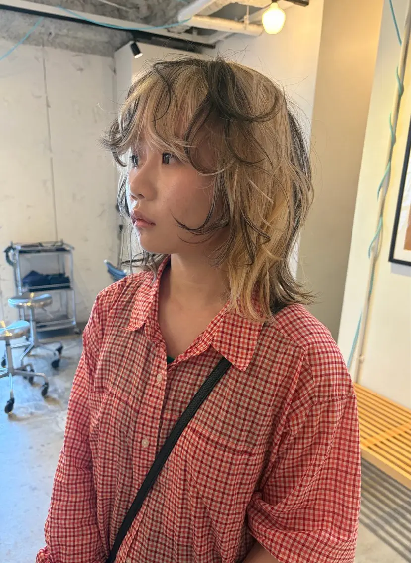 ミディアム カラー ブリーチ ケアブリーチ デザインカラー カット ヘアカラー トリートメント 村上雅人 ナチュラルモードのヘアスタイル