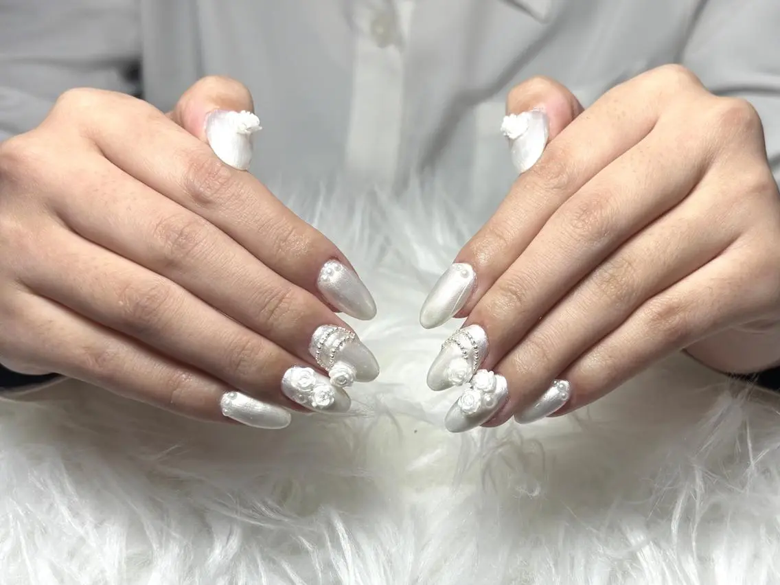 ネイル 長さ出し グラデーション 卒業式 キラキラネイル マグネットネイル Emi🌸Belle Nail Salonのネイルデザイン