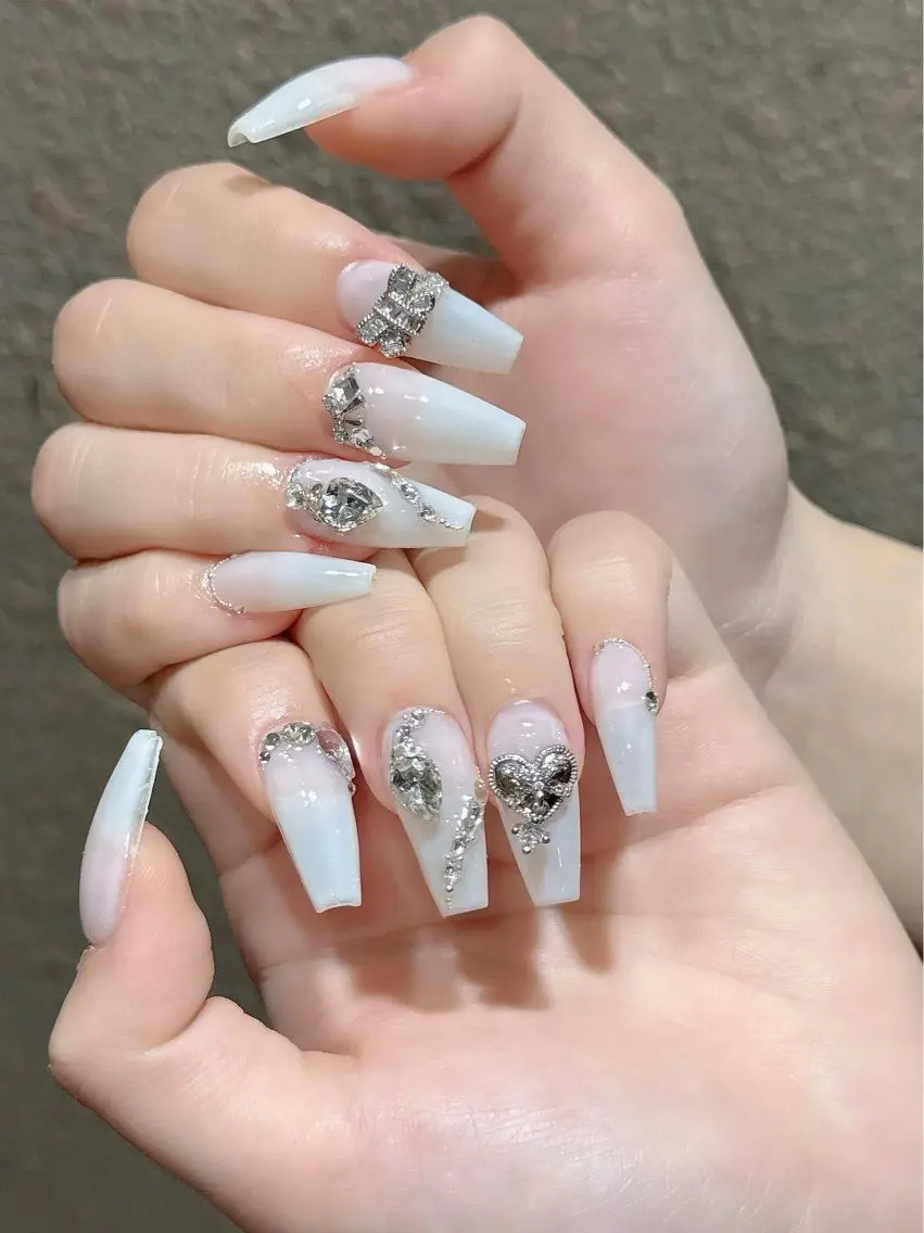 ネイル Hin Hana Nailのネイルデザイン