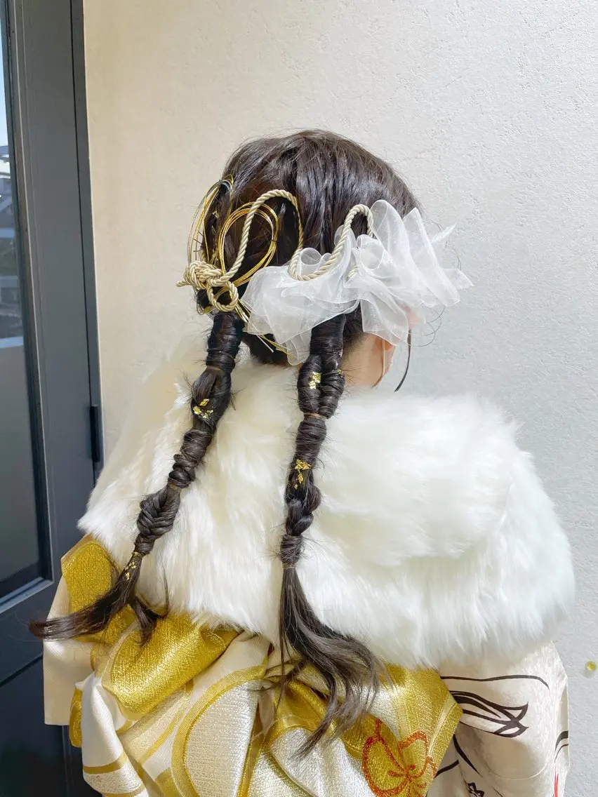 ロング ヘアアレンジ 髪飾り 大平 美沙のヘアスタイル