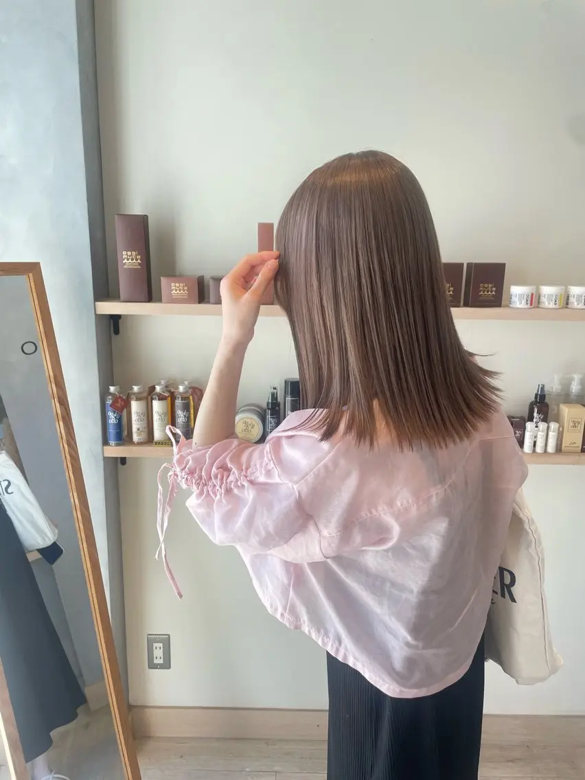 ミディアム ヘアカラー アイナ ROCCOのヘアスタイル