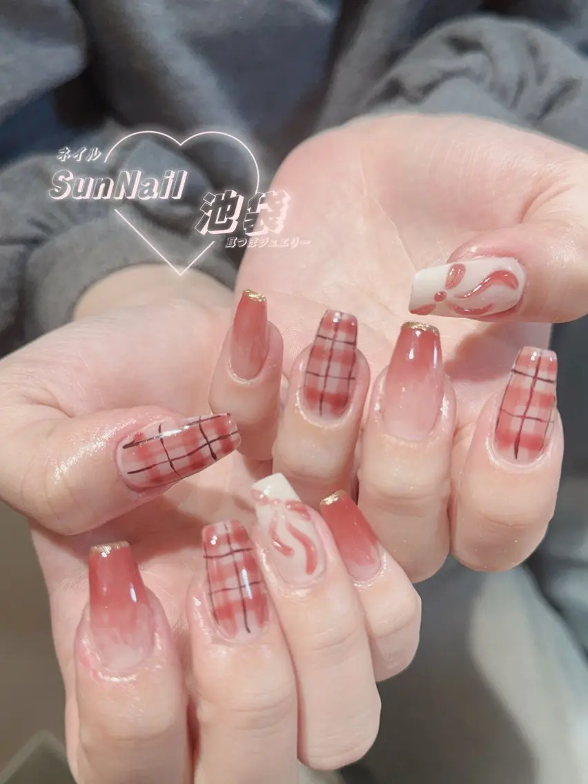 ネイル チークネイル 長さ出し フレンチネイル ガーリー 韓国ネイル ハンドネイル ハンドケア Sun Nail 池袋のエステ・リラクイメージ