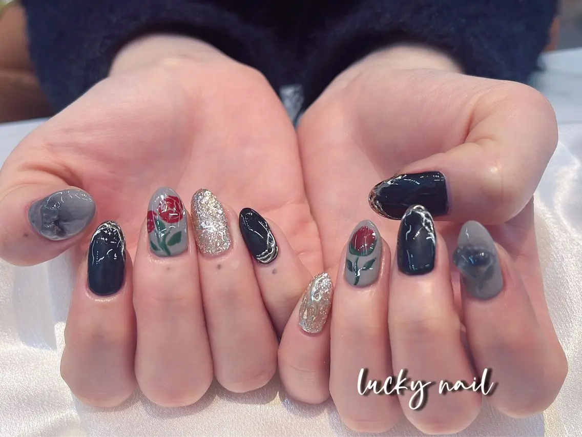 ネイル チークネイル 長さ出し ジェルネイル マグネットネイル 持ち込み Lucky nail  小林和希のネイルデザイン