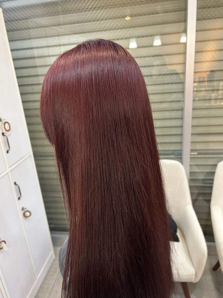 ロング カラー 伊藤 愛理のヘアスタイル