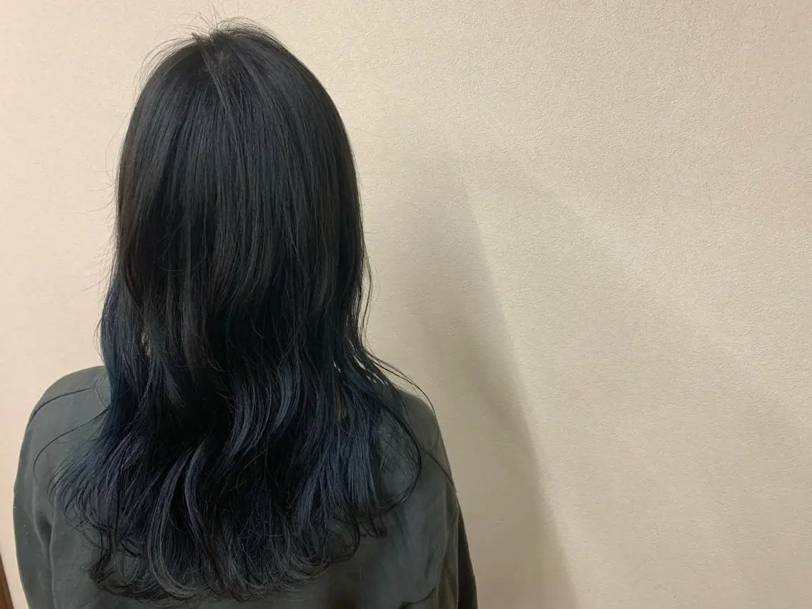 ロング カラー やまだ せりなのヘアスタイル