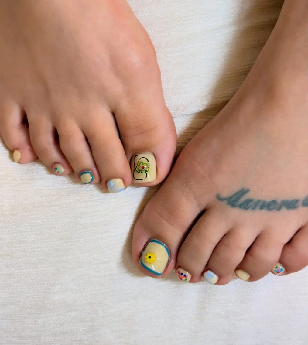 ネイル フットネイル bliss nail room山岸のネイルデザイン