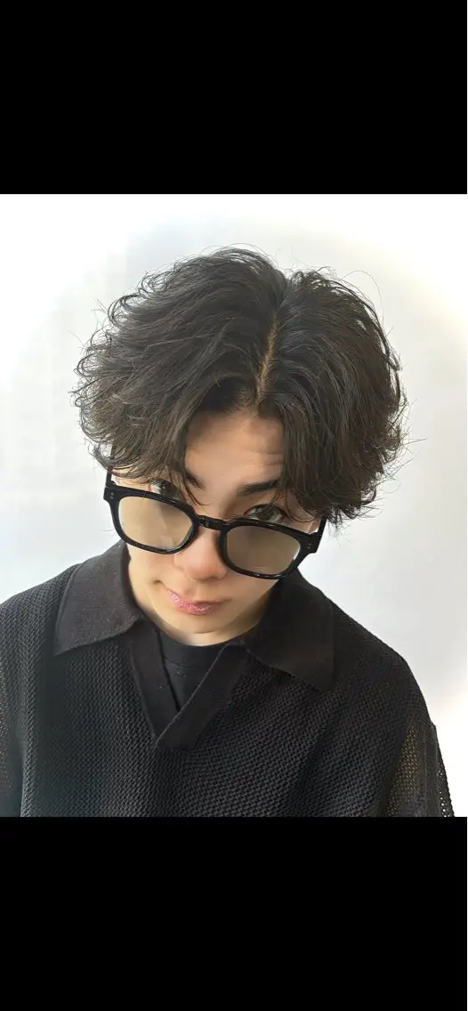 ショート メンズ センターパート ショートヘア 湖城 恵吾のヘアスタイル