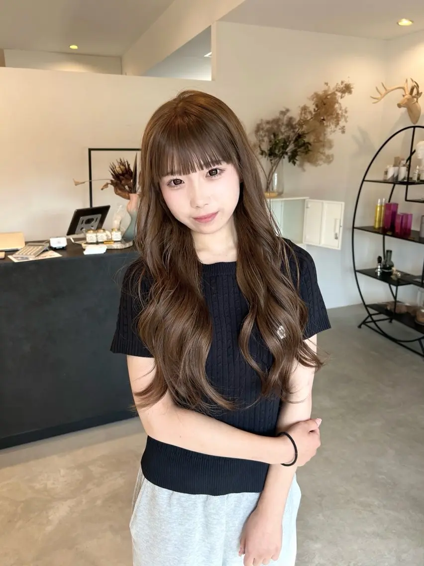 ロング 鳥居 愛子のヘアスタイル