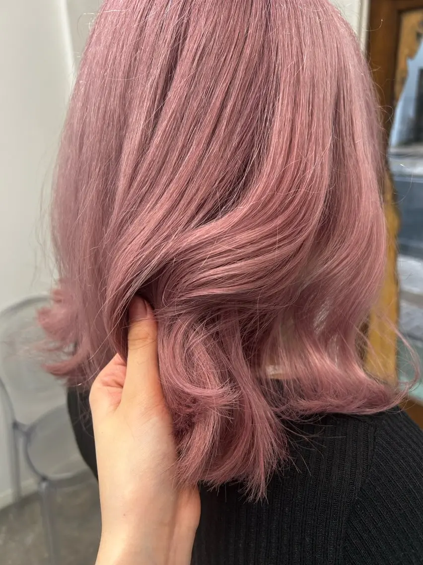 ミディアム カラー ヘアカラー 木藤 優杏のヘアスタイル