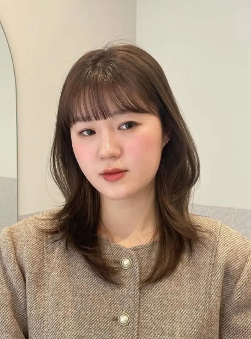 ミディアム 韓国風ヘア レイヤーカット ❤︎︎韓国ヘア❤︎︎ 𝑺𝒉𝒊𝒉𝒐のヘアスタイル
