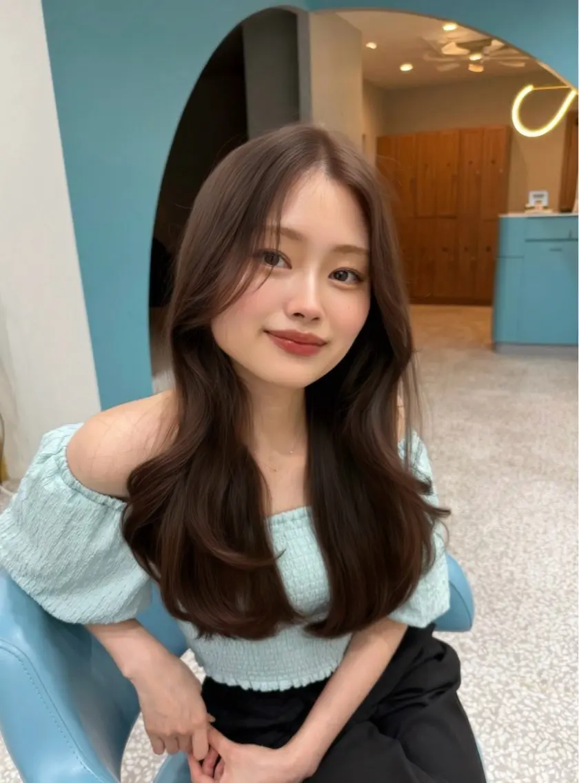 ロング くびれヘア 顔まわりレイヤー 顔周りカット 学生 韓国風ヘア 坂田 奈菜子のヘアスタイル
