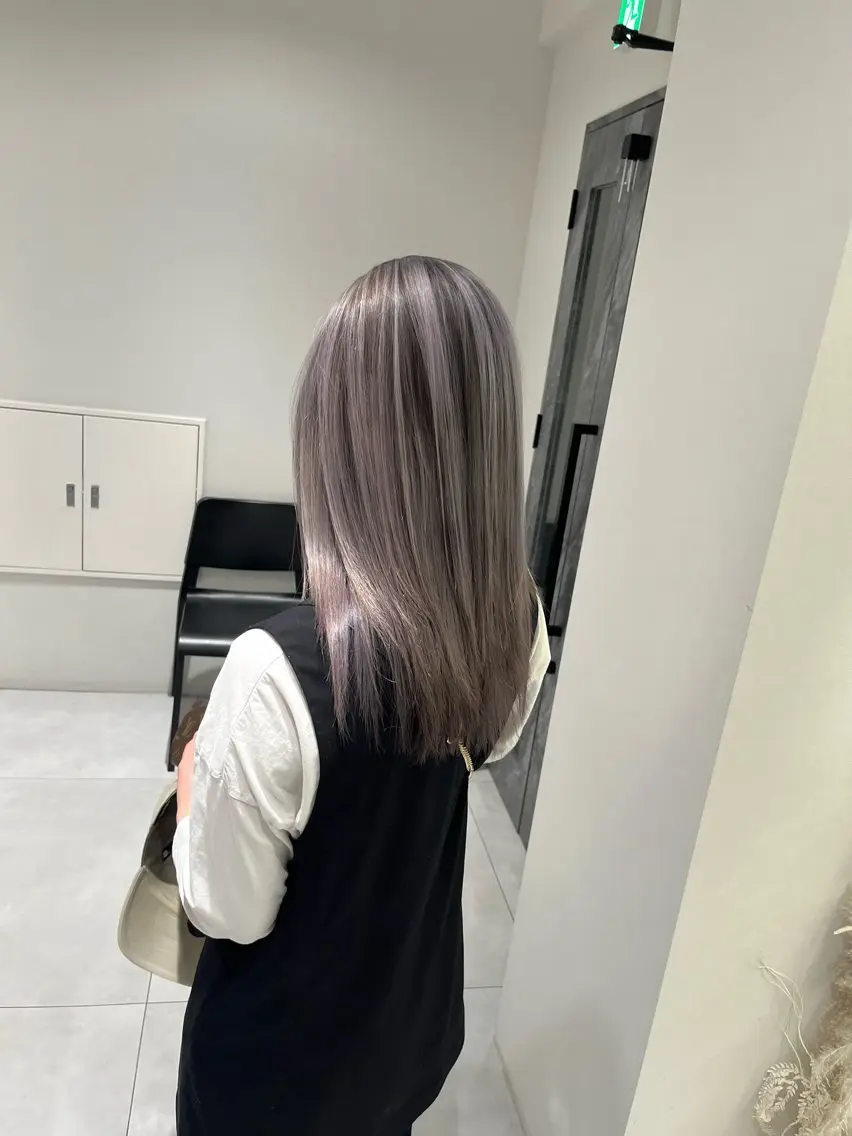 ロング カラー ヘアカラー ケアブリーチ 若杉圭大のヘアスタイル