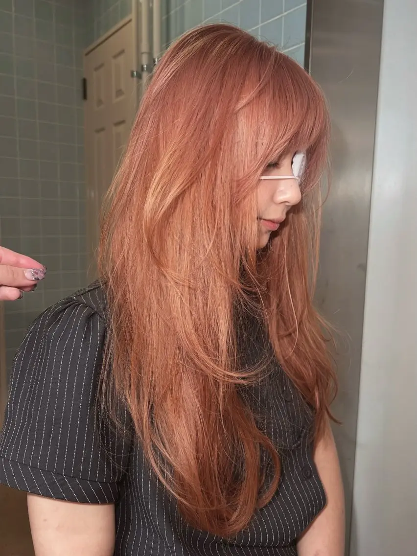 ロング カラー ベージュカラー ブリーチ ピンクカラー ピンクベージュ レイヤーカット 🪽デザインカラー/ ブリーチ/陽向🪽のヘアスタイル