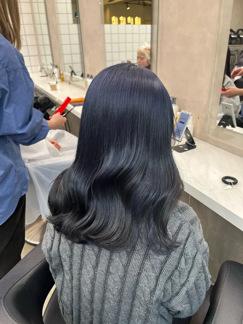 セミロング ヘアカラー トリートメント ヘッドスパ ヘアセット 寒色/ベージュヘア ブリーチありMiOのヘアスタイル