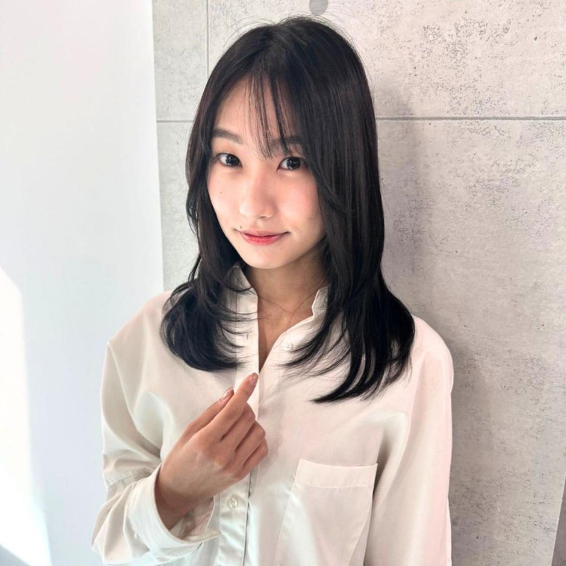 セミロング カラー 黒髪 シースルーバング 小顔カット ❇️安達 優心❇️ レイヤー/艶髪特化のヘアスタイル