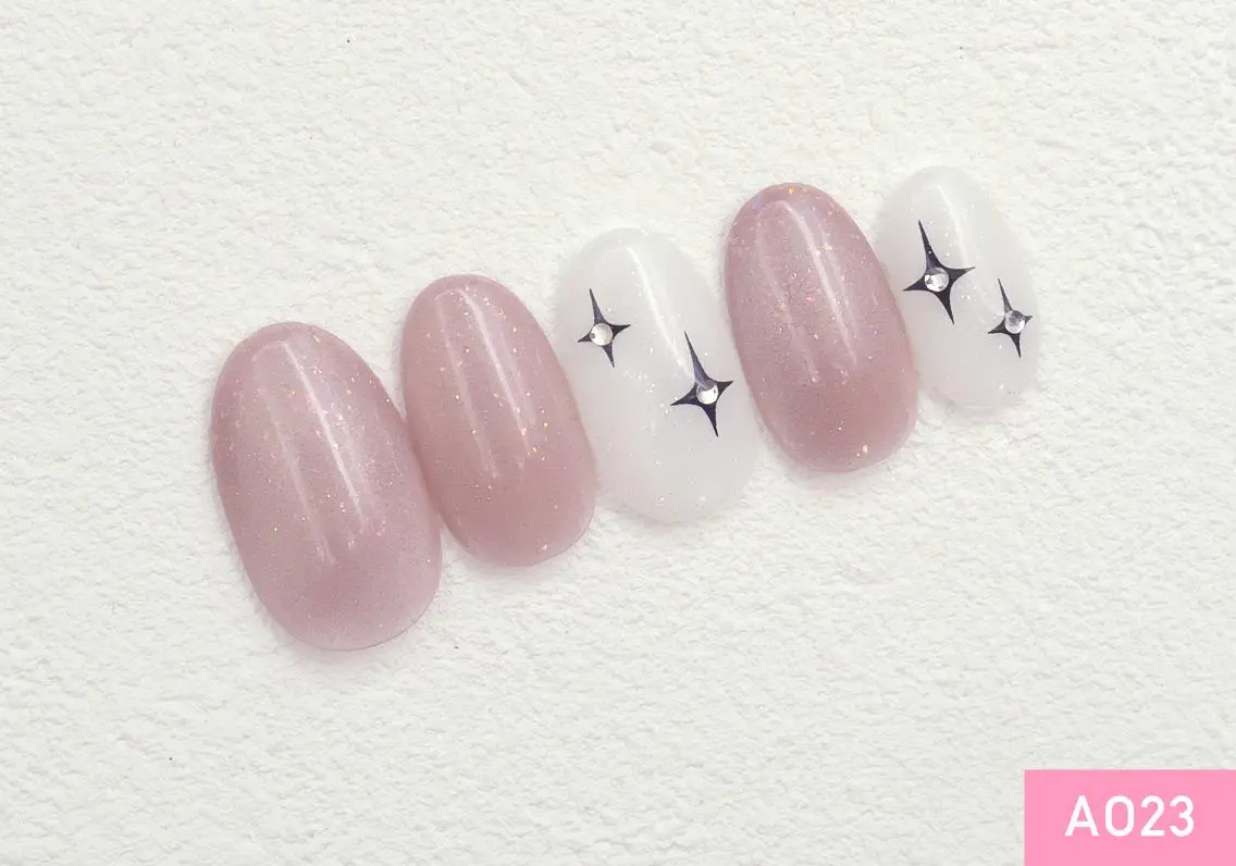 ネイル シルバー 新橋🍋 Nailのネイルデザイン
