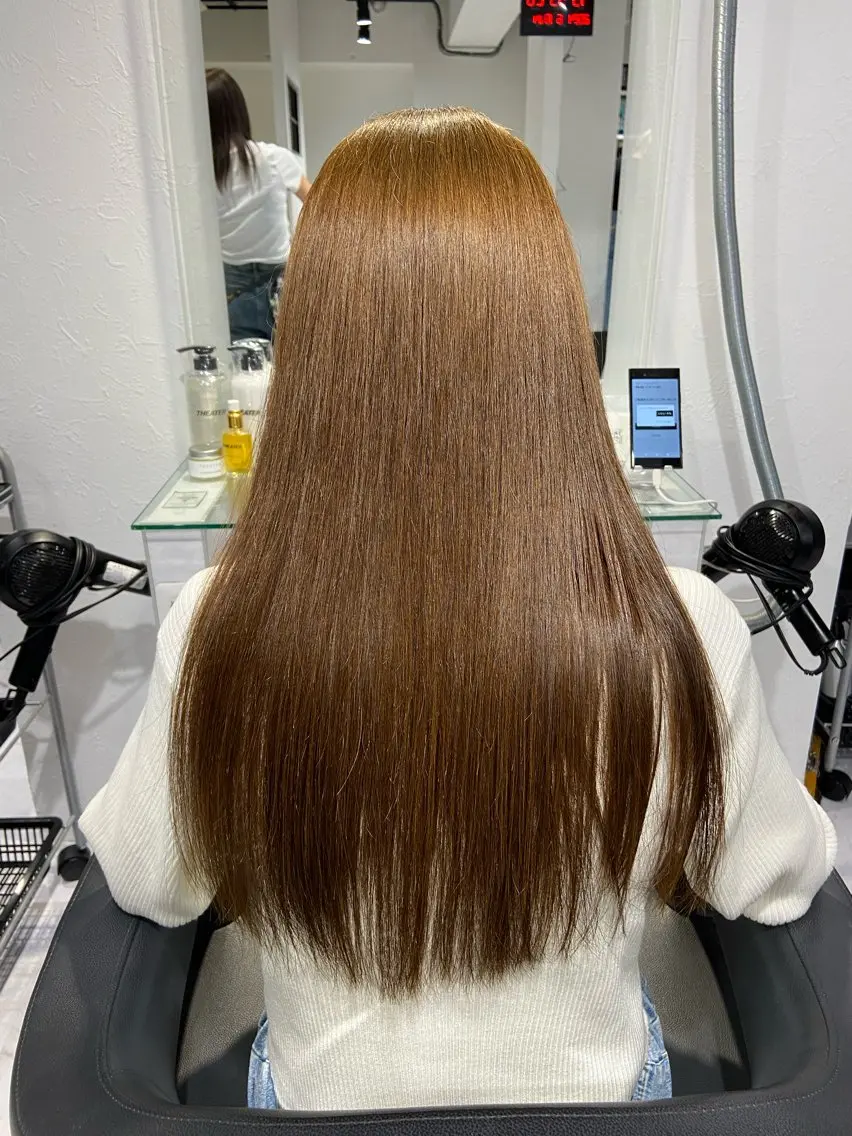 セミロング カラー センターパート特化 井上健太のヘアスタイル