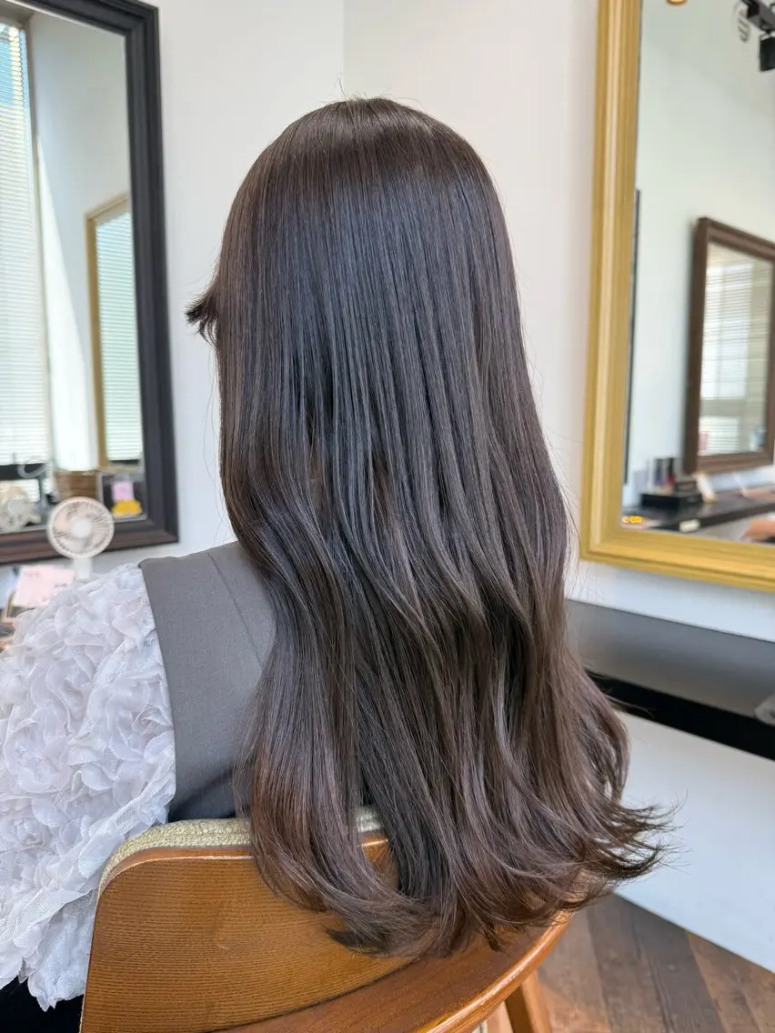 ミディアム カラー グレージュ カット ヘアカラー グレージュカラー 吉川慶斗のヘアスタイル