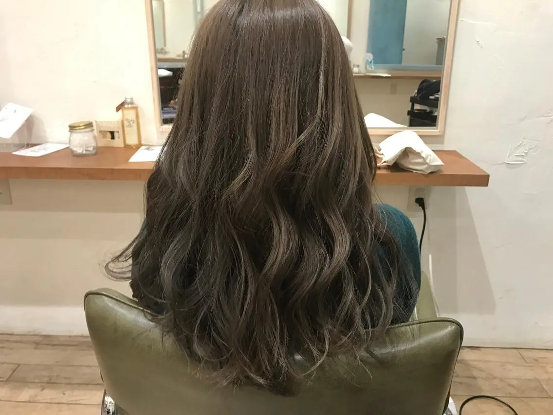 ロング オリーブ透明感カラー 表参道/MIKUのヘアスタイル