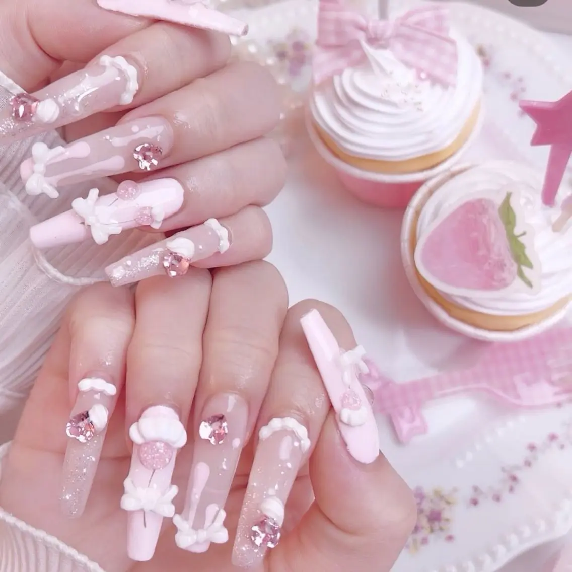 ネイル オーロラネイル チークネイル 長さ出し フットネイル フレンチネイル Lee Nails チップ長さだし専門店のネイルデザイン
