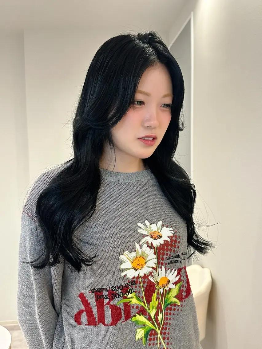 ロング カット ヘアカラー トリートメント NAKAHARA TSUKUSHIのヘアスタイル