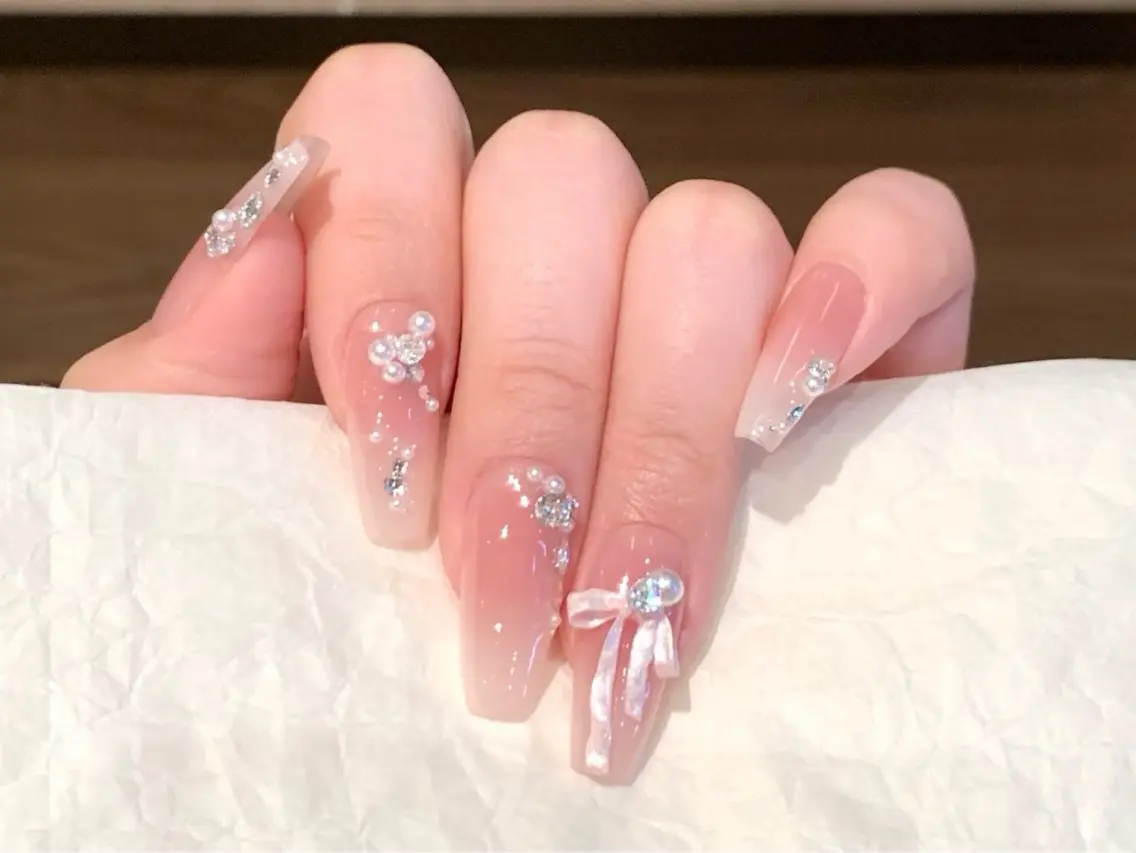 ネイル フットネイル フレンチネイル グラデーション 氷ネイル・うるうるネイル 韓国ネイル ハンドネイル Mixx Nail_ Studioのネイルデザイン