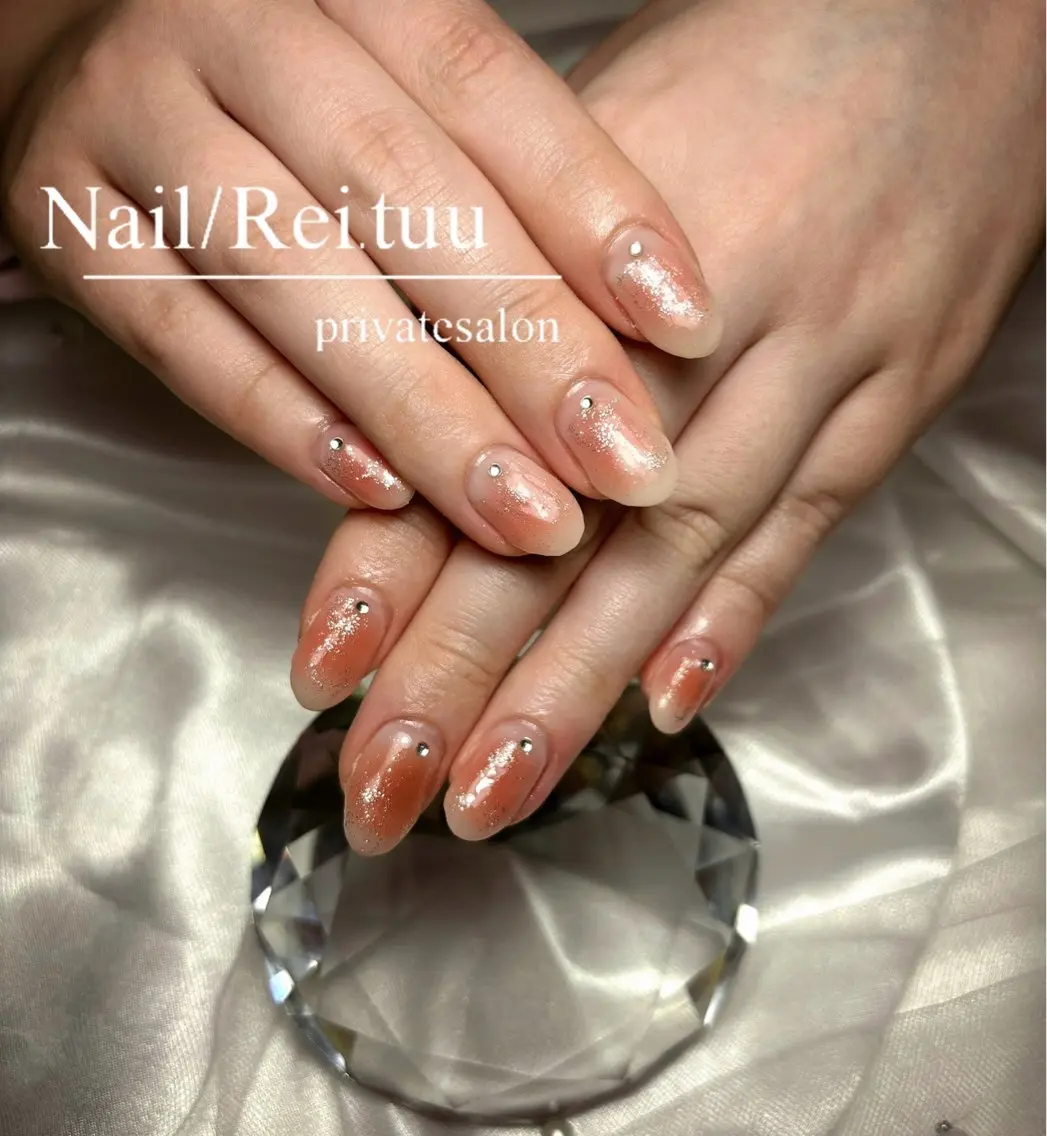 ネイル チークネイル フラッシュネイル フレンチネイル キラキラネイル ロングネイル Nailsalon / Rei.tuuのネイルデザイン