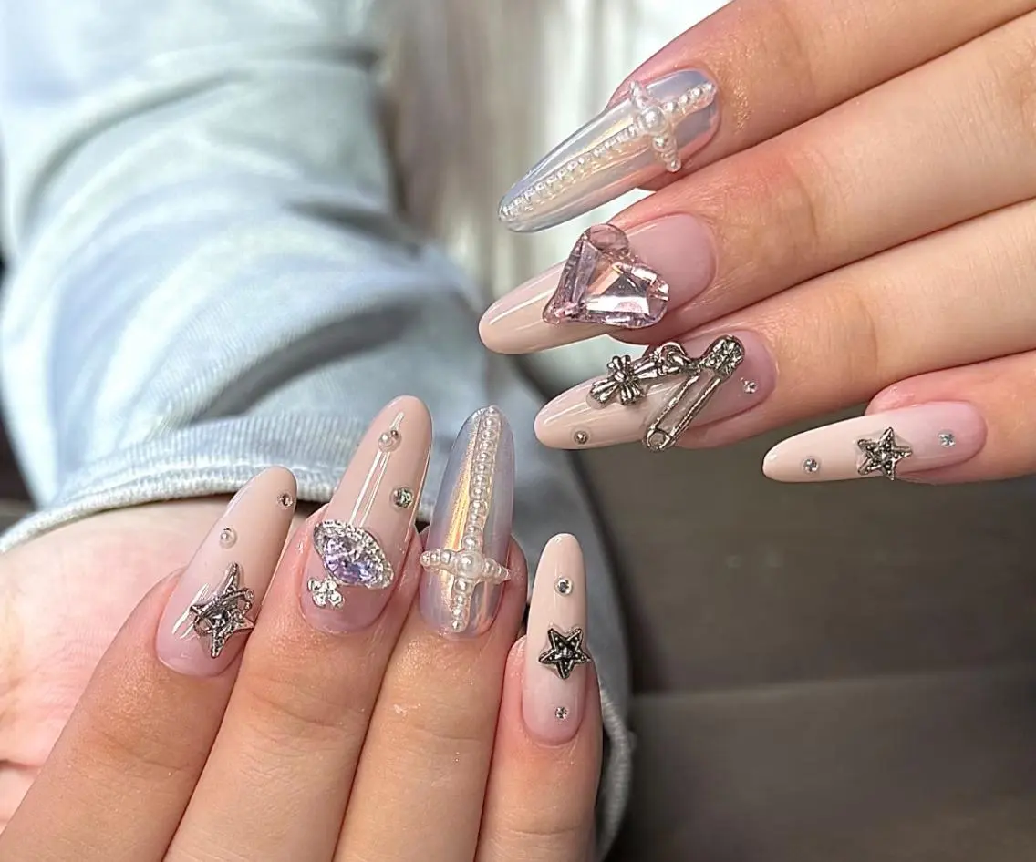 ネイル ハンドネイル ハンドケア 🍑 momo_nailのネイルデザイン