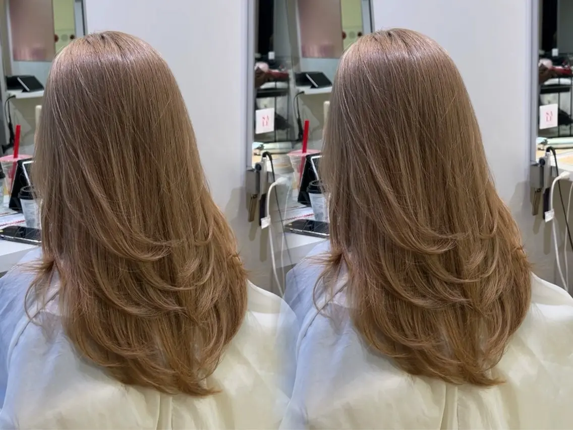セミロング カラー ベージュカラー レイヤーカット カット ヘアカラー トリートメント レイヤー🎀赤み 消し🎀新宿MOMOのヘアスタイル