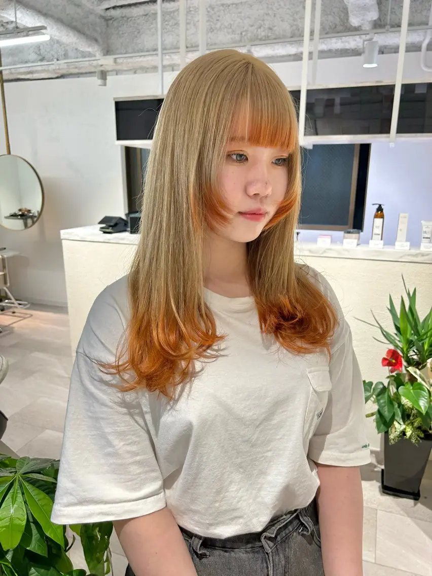 セミロング レイヤーカット ウルフカット カット ヘアカラー SAEKI【ior 】北千住店ブリーチのヘアスタイル